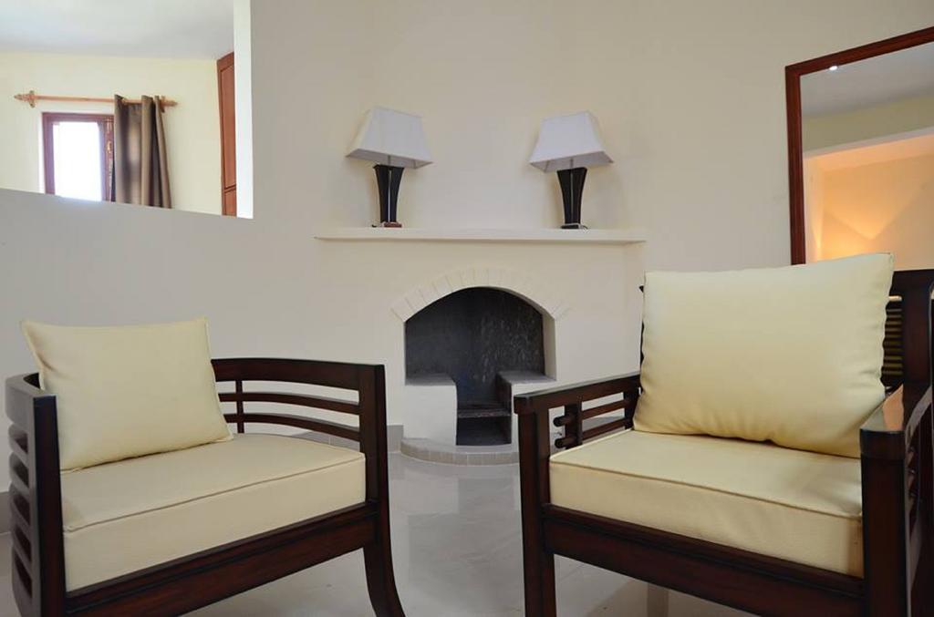 Hotel Deodar Villa Dharamshala Bagian luar foto