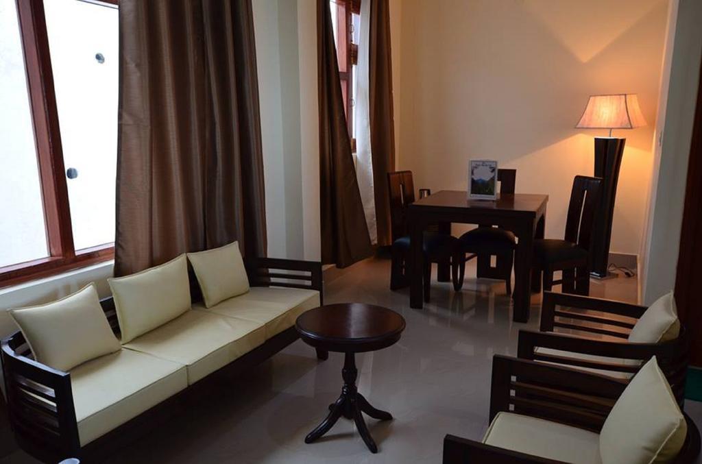 Hotel Deodar Villa Dharamshala Ruang foto