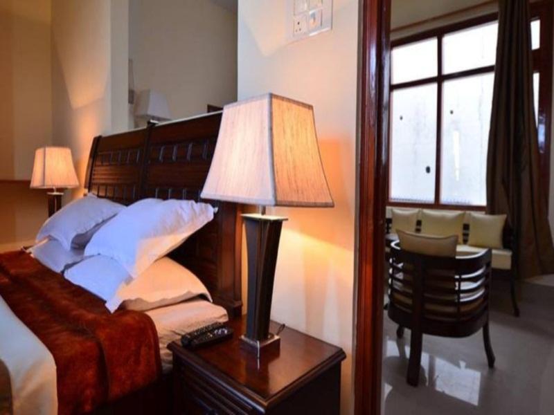 Hotel Deodar Villa Dharamshala Bagian luar foto