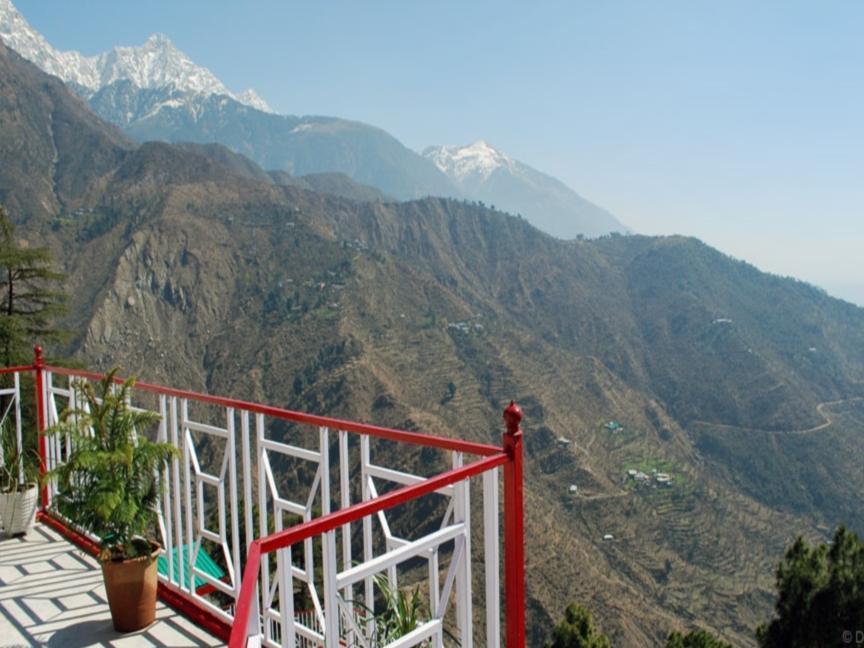 Hotel Deodar Villa Dharamshala Bagian luar foto