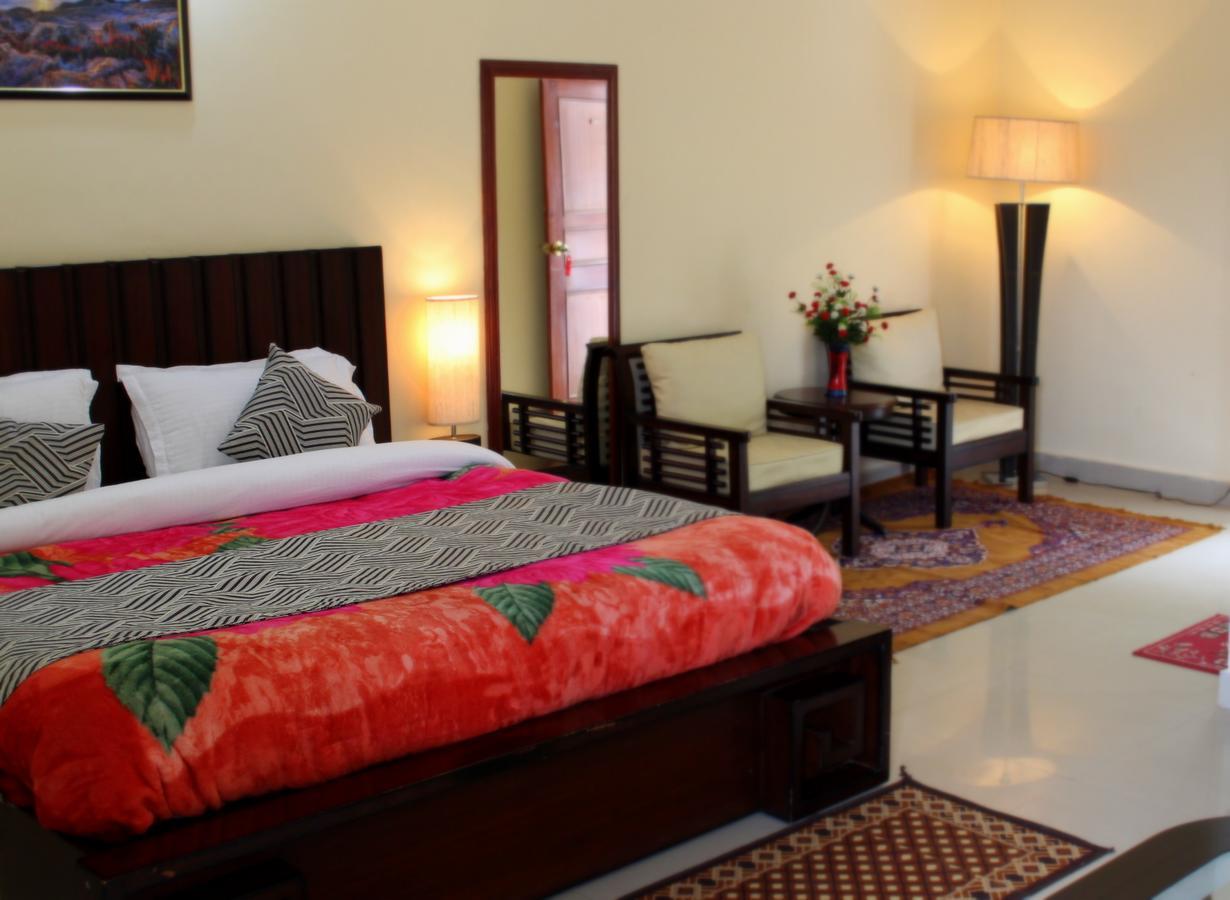 Hotel Deodar Villa Dharamshala Bagian luar foto