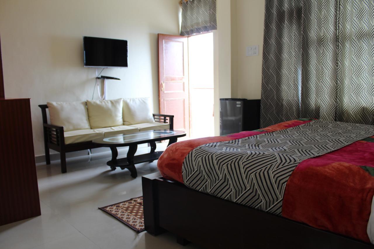Hotel Deodar Villa Dharamshala Bagian luar foto